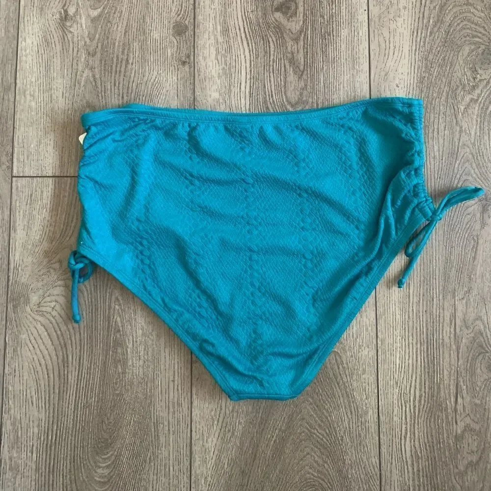 Freshwater woman’s bikini bottom NWT